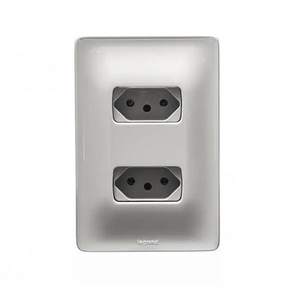 Tomada Dupla 2 Polos e Terra 10A com Placa Cinza 680111CZ Zeffia Legrand