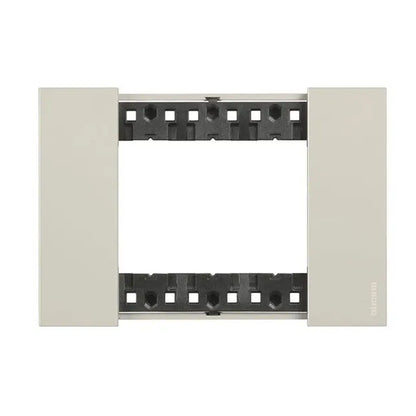 Placa 2x4 para 3 Módulos Linha Living Now Cor Sand KA4803KM