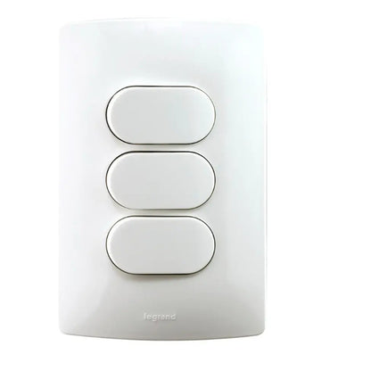 Interruptor Simples com Tomada 2P T 20A com Placa Linha Viva Branco