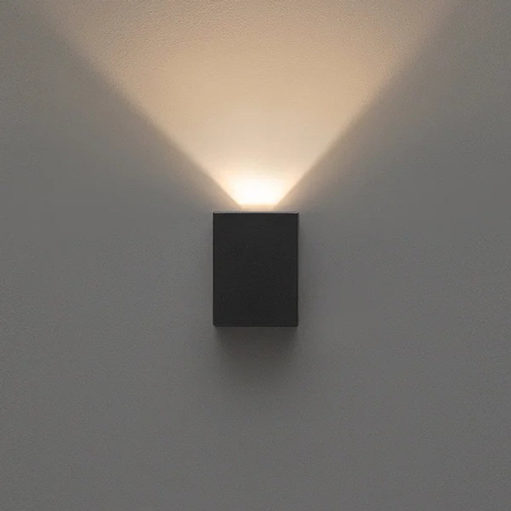 Arandela Fabrica da Luz 1200 Preto Eros 1x Halógena