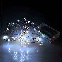 Cordão de Cobre 50 LEDs a Bateria Branco Frio 5 Metros