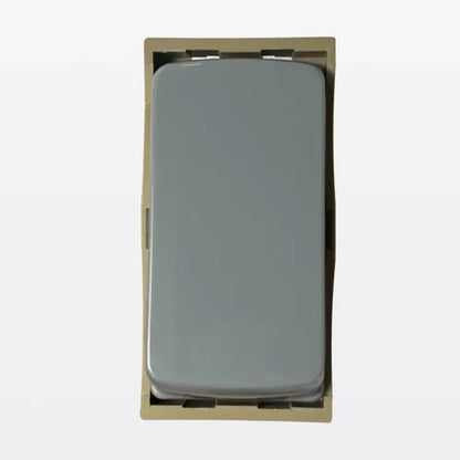 Interruptor Módulo Simples 10A 680150CZ Zeffia Legrand Cinza